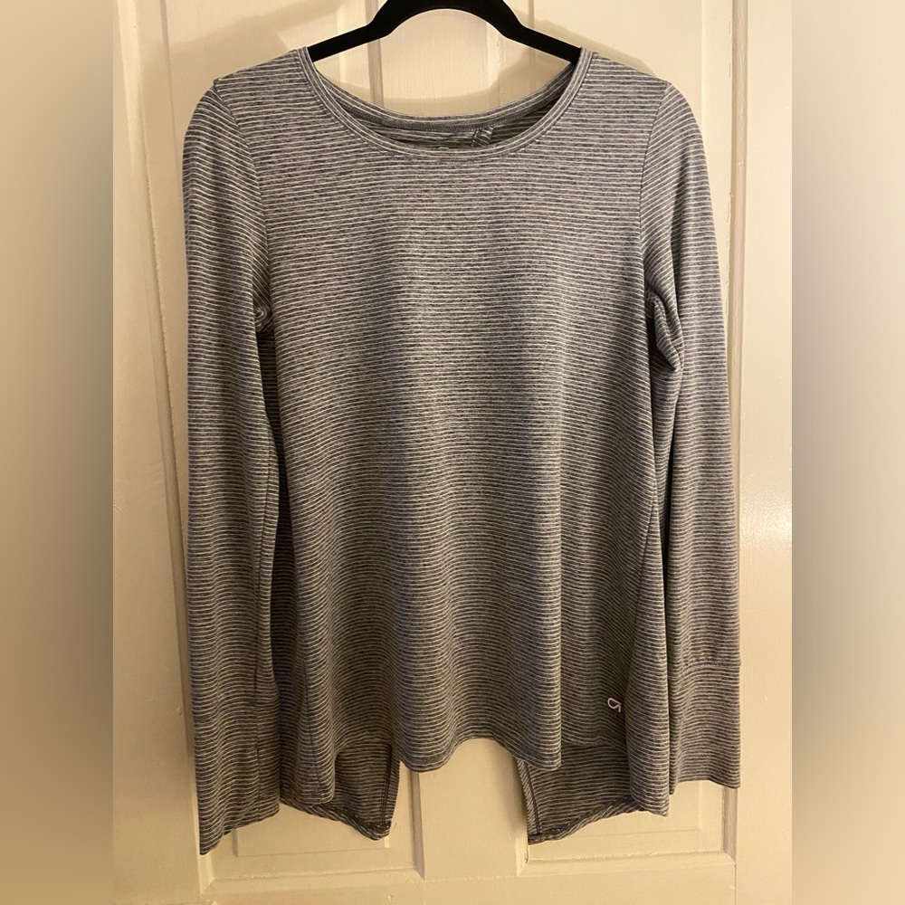 Gap athletic top​